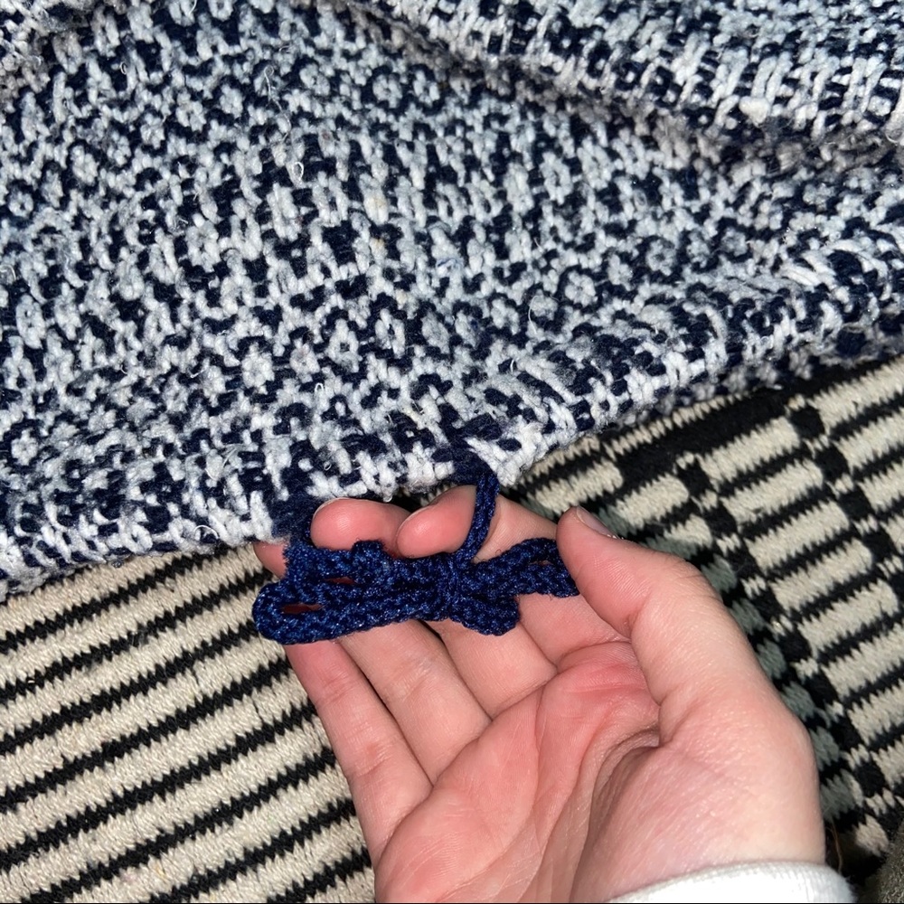 Pullover - Picture 3 of 4